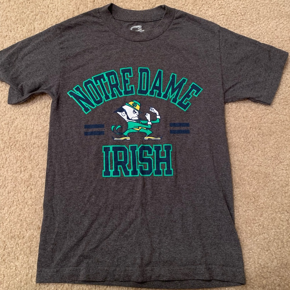 Notre Dame Irish T-Shirt. Size Small